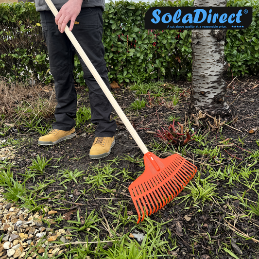 Heavy-Duty Garden Rake - 23 Tines / 45cm Wide Durable Plastic Head - Sturdy, Lightweight Tool for Lawn, Hay, Soil, Leaves