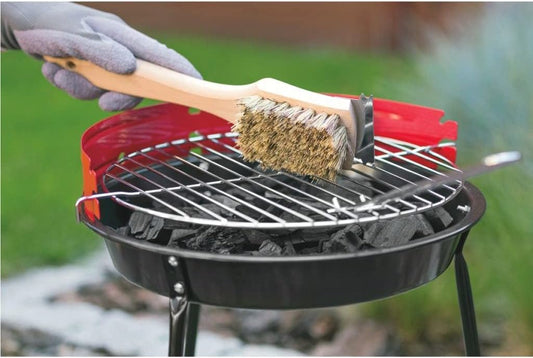 BBQ Barbecue Grill Cleaning Brush with Metal Scraper Barbecue Bristles Cleaner for Easier and Effective Clean