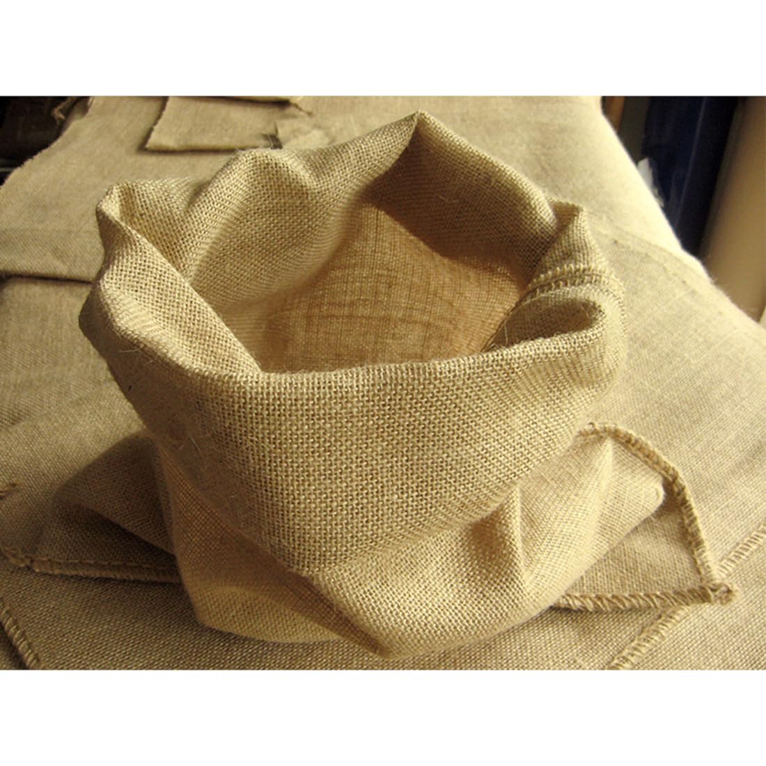 2 x Natural Hessian Jute Sacks, X Large Hessian Storage Bags, 50 x 80 cm / 25 Kg, Biodegradable, Breathable, Strong, Tearproof