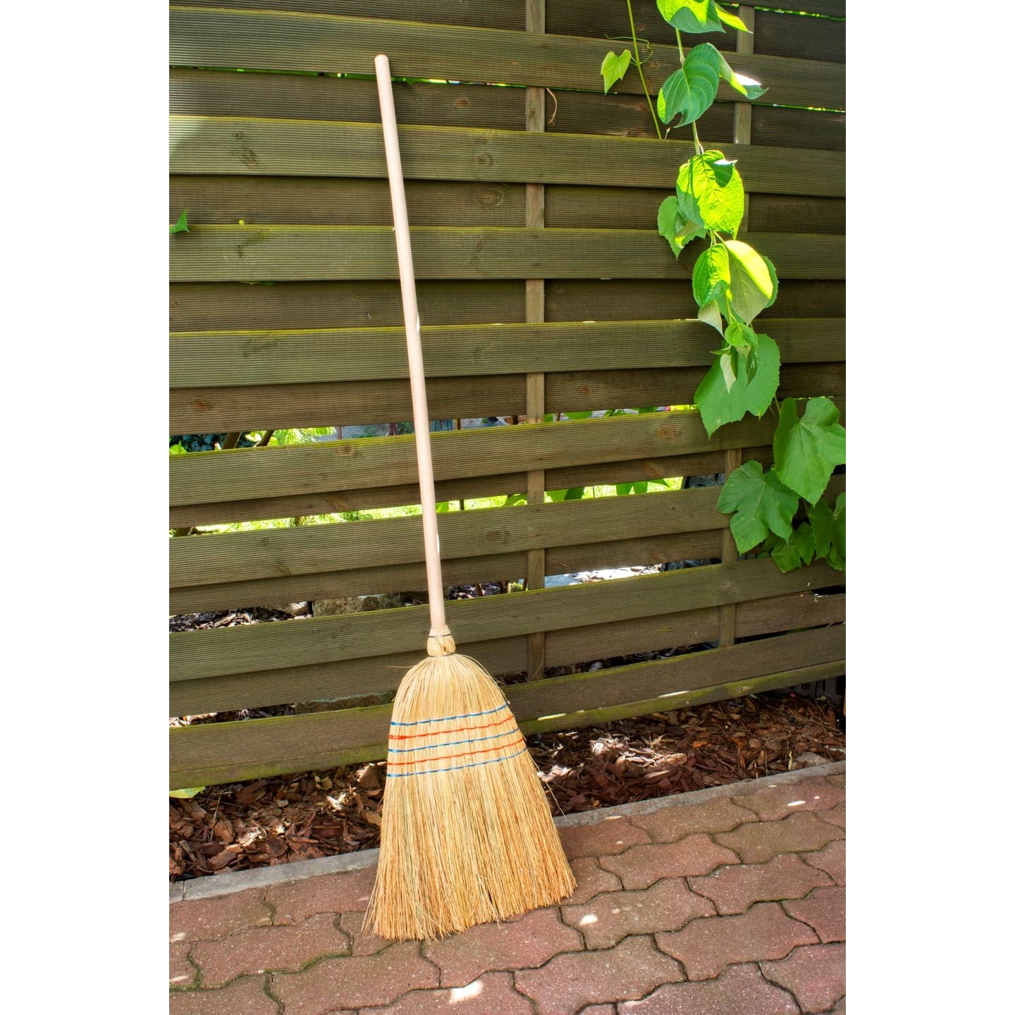 Traditional Wooden Straw Corn Broom 150 cm / 59 in Natural Garden Yard Stable Sweeping American Style Brush