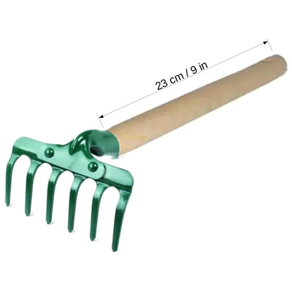 Small Garden Rake for raking and loosening the soil, 14 cm / 5.5" with 6 Tins, Ideal Gardening Tool (with Handle)