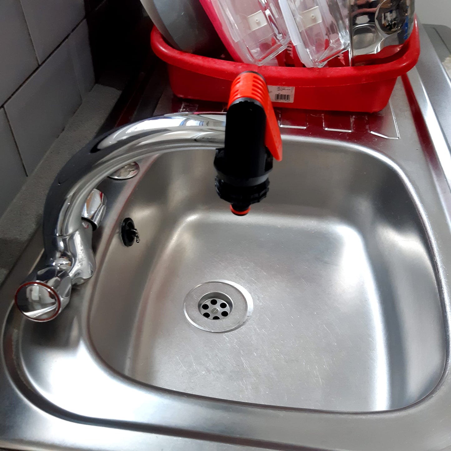 Universal Tap Connector Mixer Tap Hose Connector Adjustable Water Faucet Adapter to Garden Hose Pipe and Bath Pipe (T1)