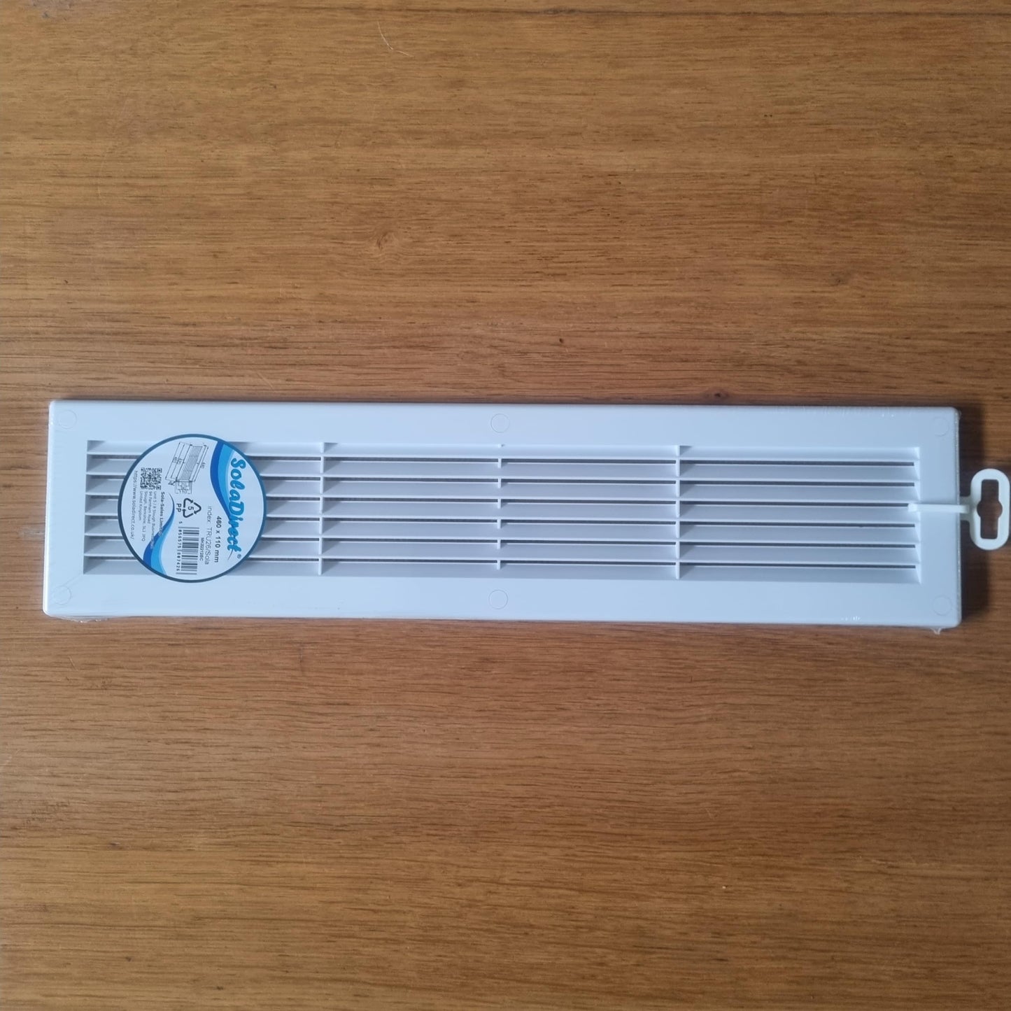 White Louvred Wall Vent Grille with Flyscreen and Screw Covers, 460 x 110 mm, Air Ventilation Duct Cover with Flat Back