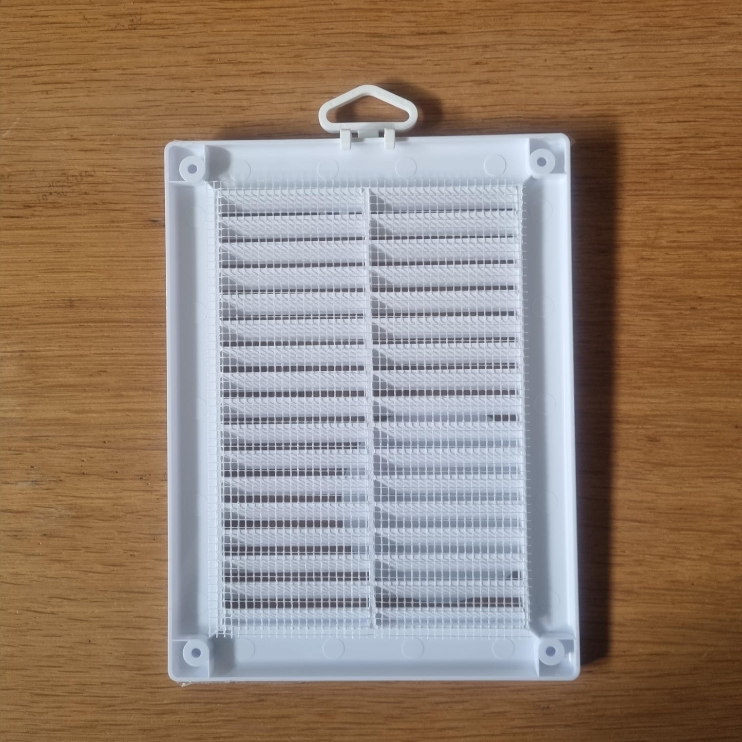 White Louvred Wall Vent Grille with Flyscreen and Screw Covers, 150 x 200 mm, Air Ventilation Duct Cover with Flat Back