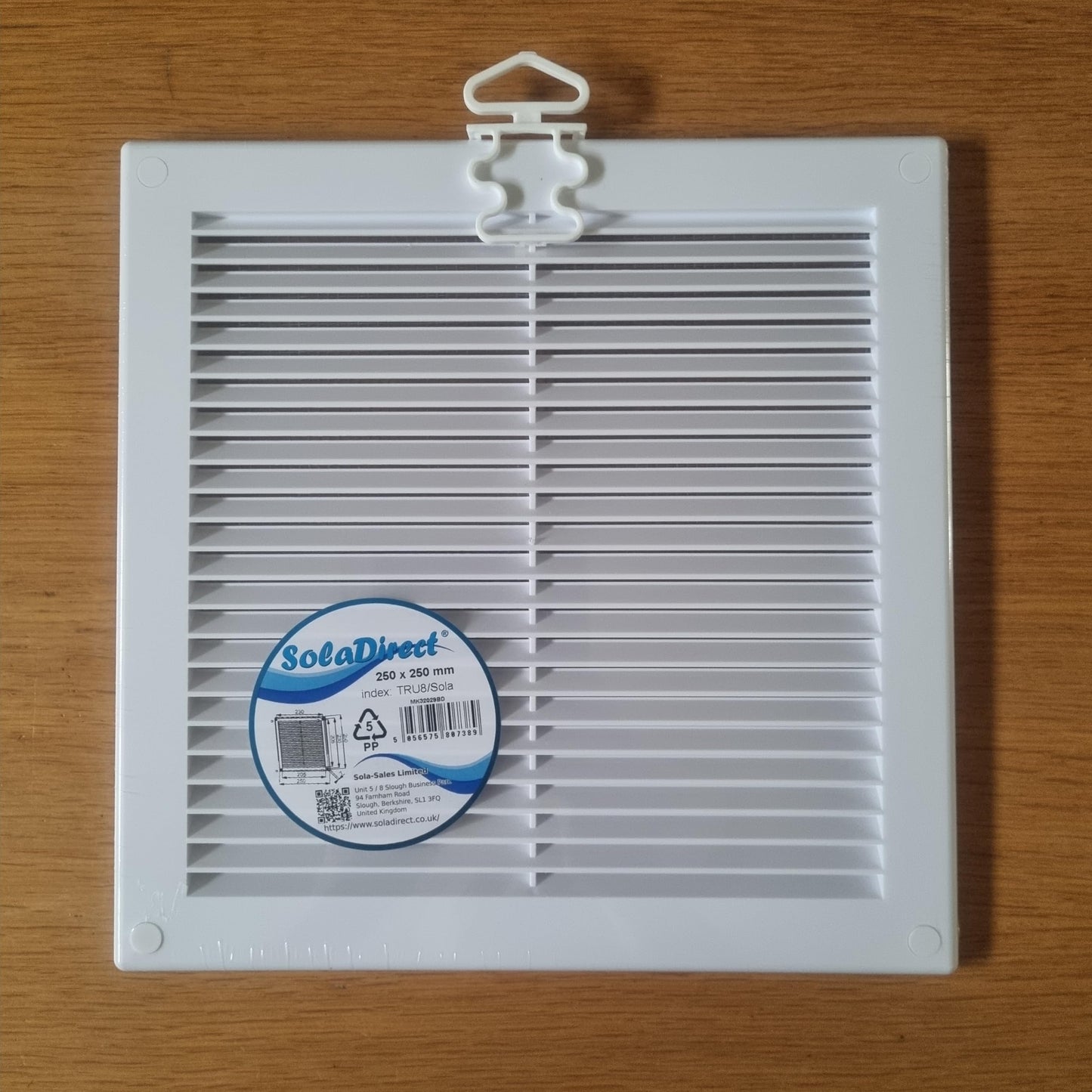 White Louvred Wall Vent Grille with Flyscreen and Screw Covers, 250 x 250 mm, Air Ventilation Duct Cover with Flat Back