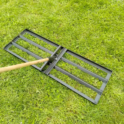 Steel Lawn Levelling Rake - 100 cm x 30 cm / 39" x 11" with Handle - Gardening Tool for Lawn Care, Mulch Spreading, Soil Grading