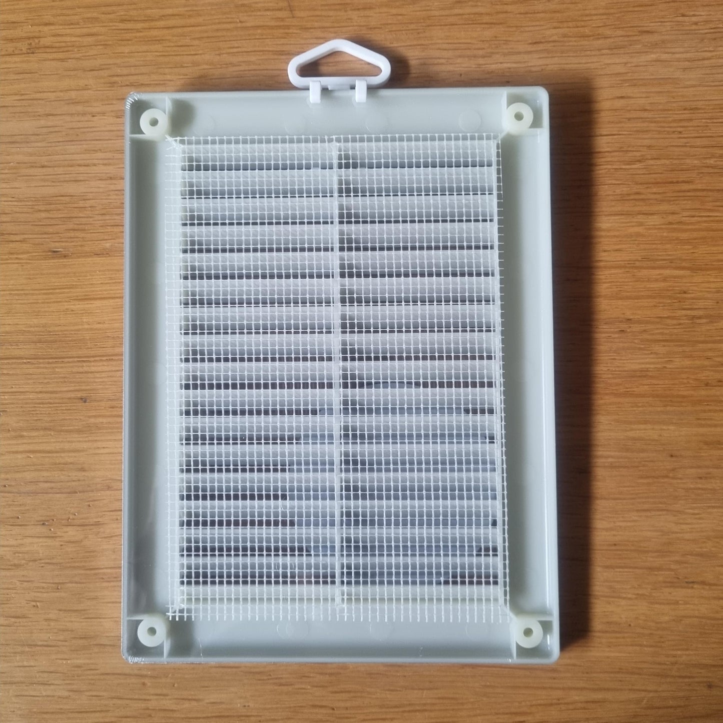 Silver Louvred Wall Vent Grille with Flyscreen and Screw Covers, 150 x 200 mm, Air Ventilation Duct Cover with Flat Back