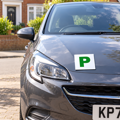 4 Magnetic Green P Plates for New Drivers, Weatherproof Official Size for Recently Qualified Motorists, 2 Front and Rear Pairs